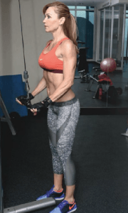 S&H_94_Extensiones_de_triceps_en_polea_alta